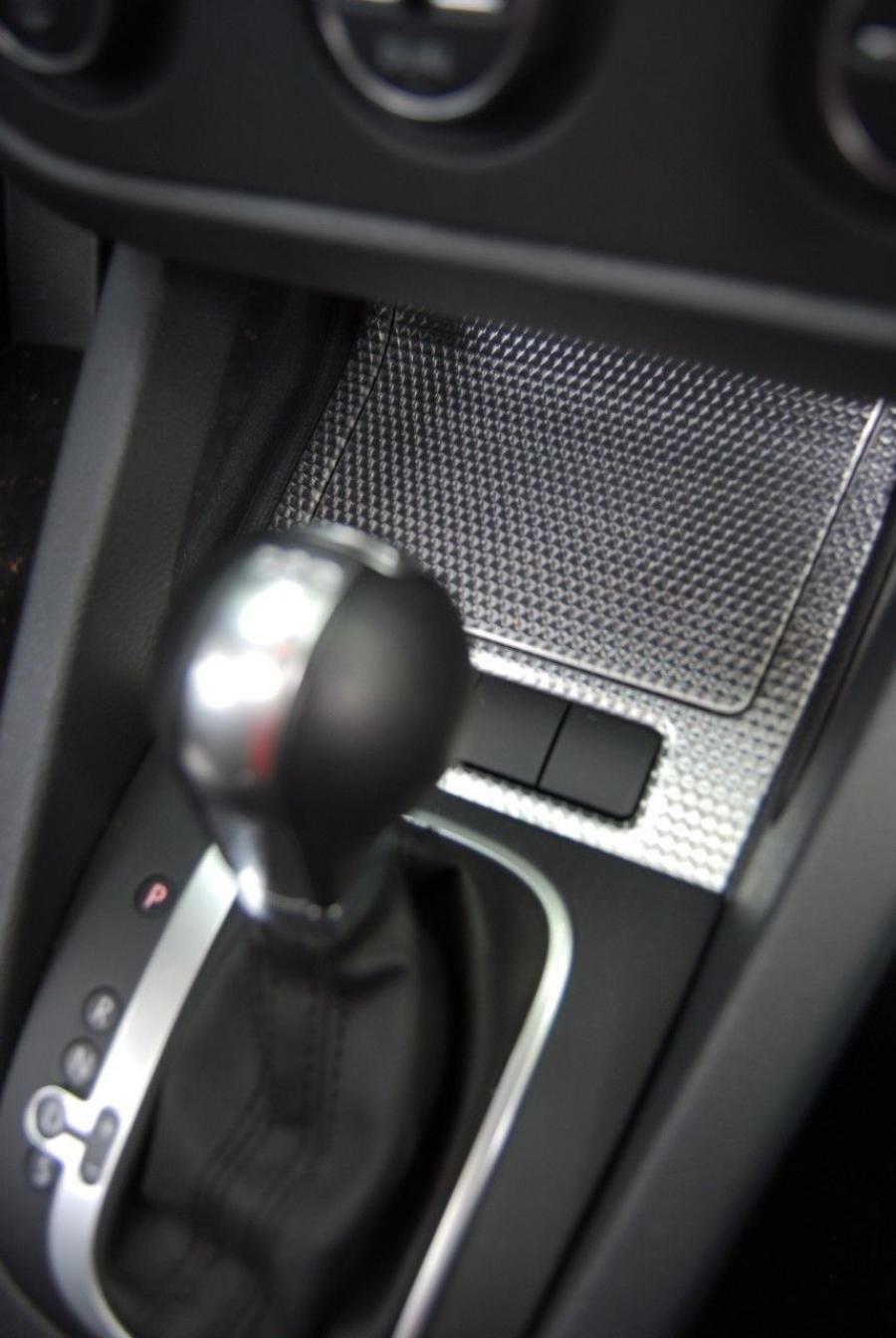  Volkswagen Golf R32 2008 года  (фото 25 из 62)